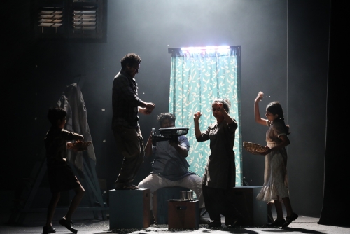 Je Janlagulor Akash Chilo